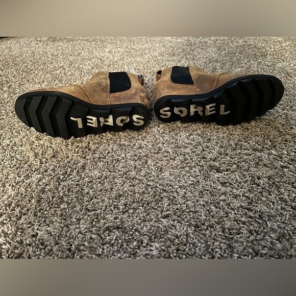 New Sorel Joan of Arctic Wedge II
Chelsea Boot color Elk size 7 - Picture 2 of 5